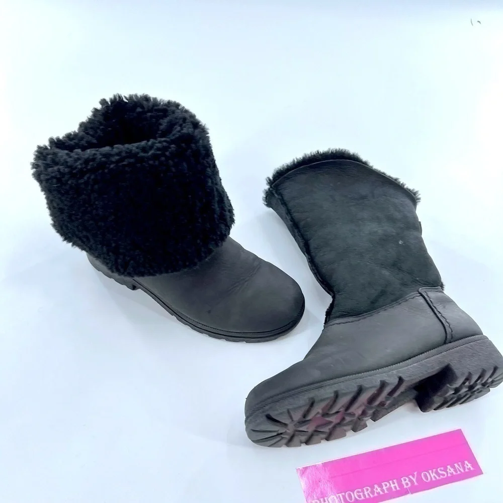 Sorel Black Leather Winter  Pull on Womens Boots size 6